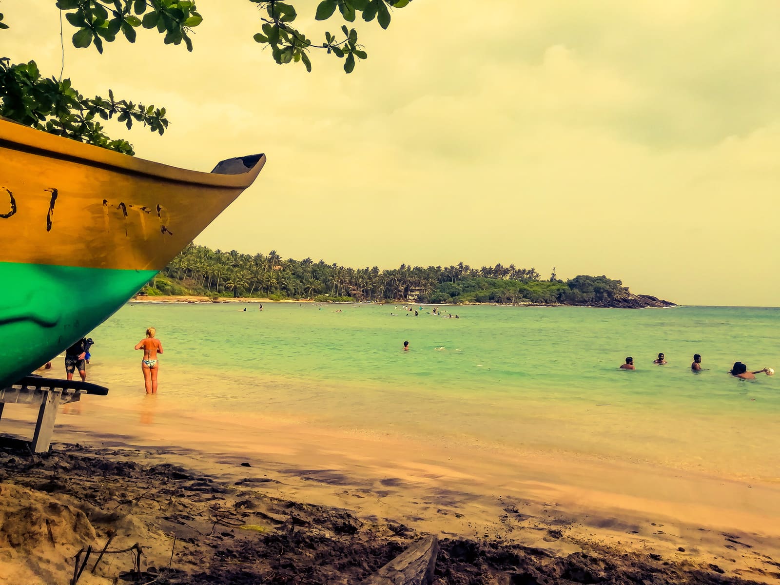 Hiriketiya Beach: The Horseshoe Bay Everyone's Talking About