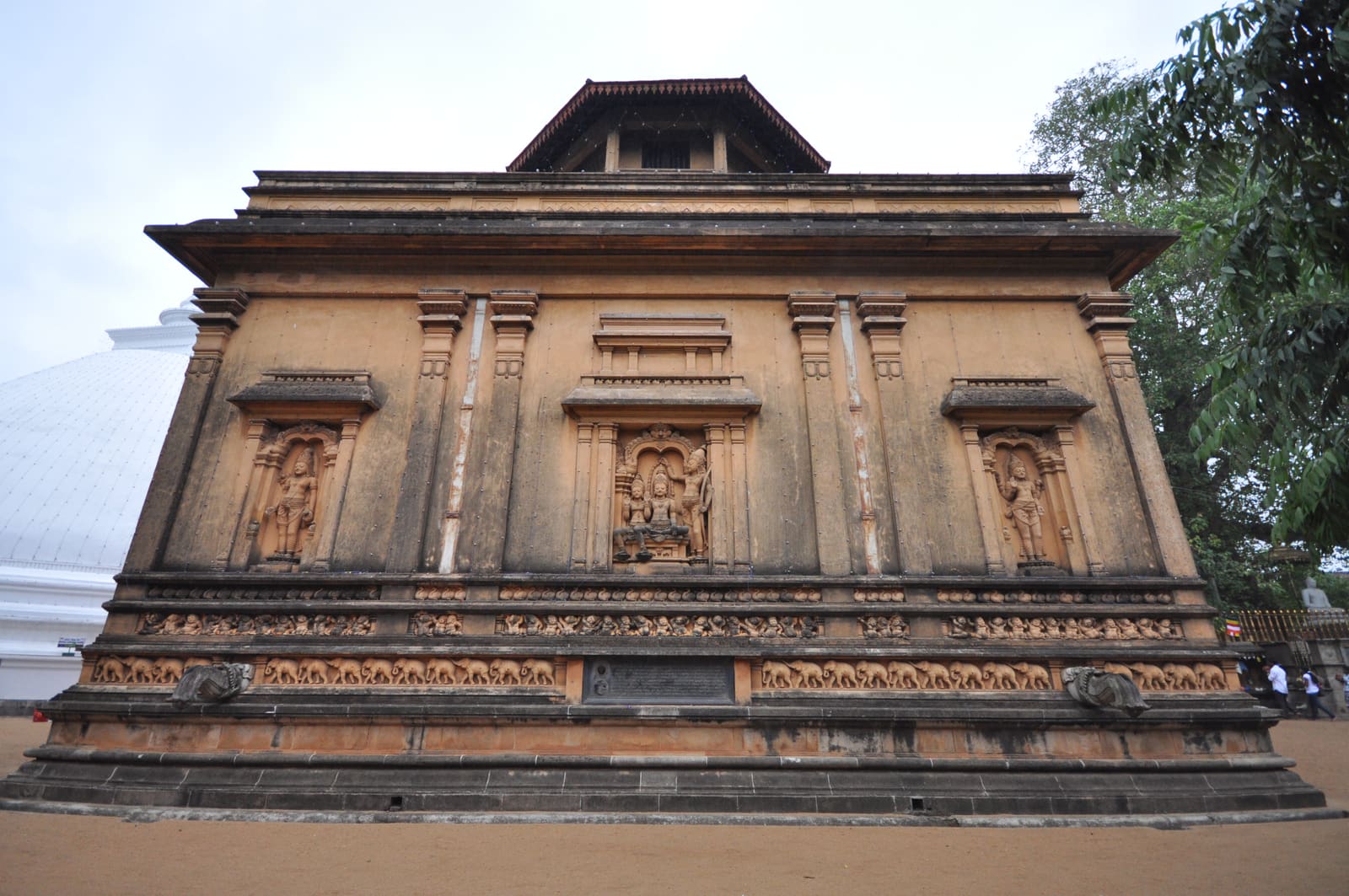 Kelaniya Raja Maha Vihara: Colombo's Most Sacred Temple