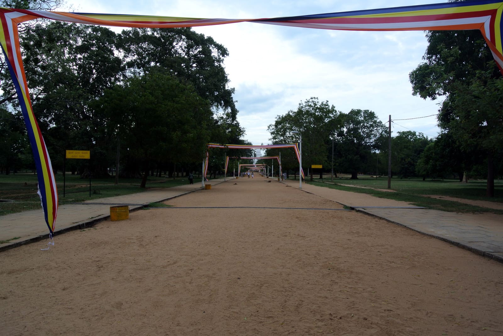 Kiri Vehera: The White Stupa of Kataragama