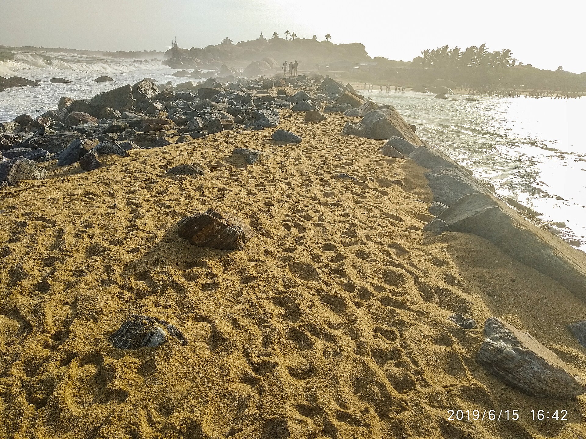 Kirinda Beach: A Fishing Village on Yala's Doorstep