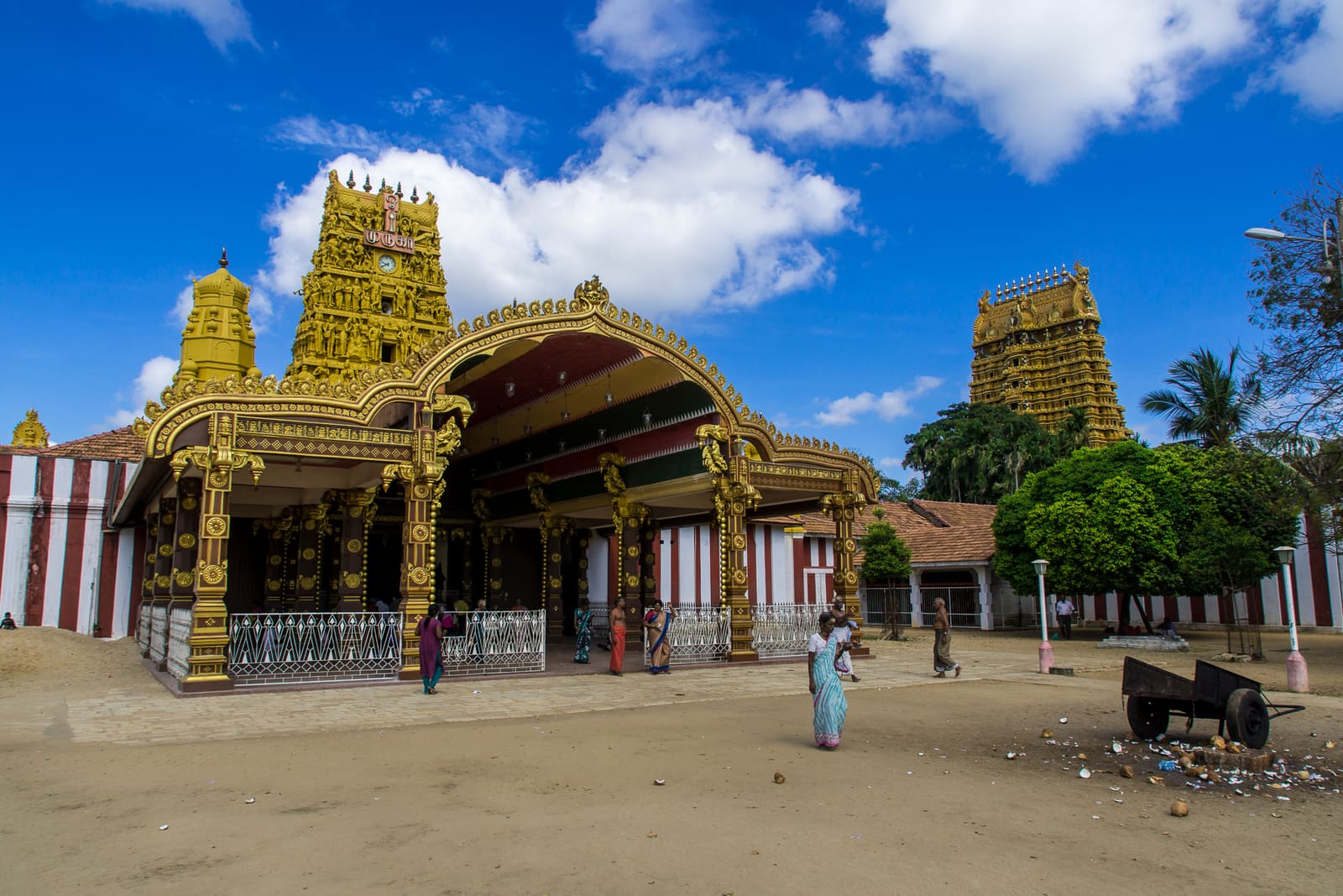 Nallur Kandaswamy Kovil: Jaffna's Grandest Hindu Temple