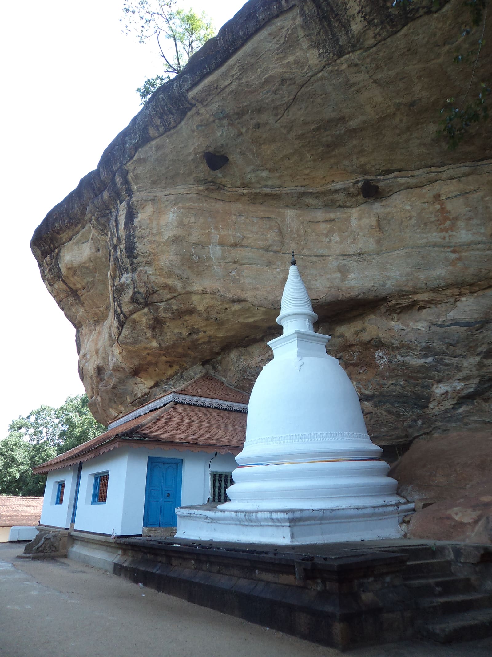 Ridi Viharaya: The Silver Temple of Kurunegala